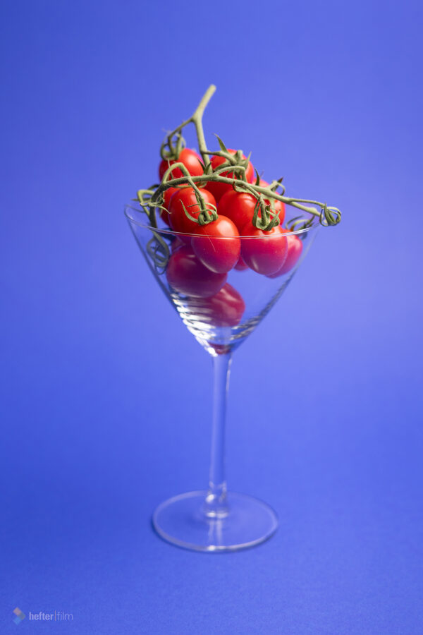 food-fotografie-cocktailtomaten-martiniglas.jpg